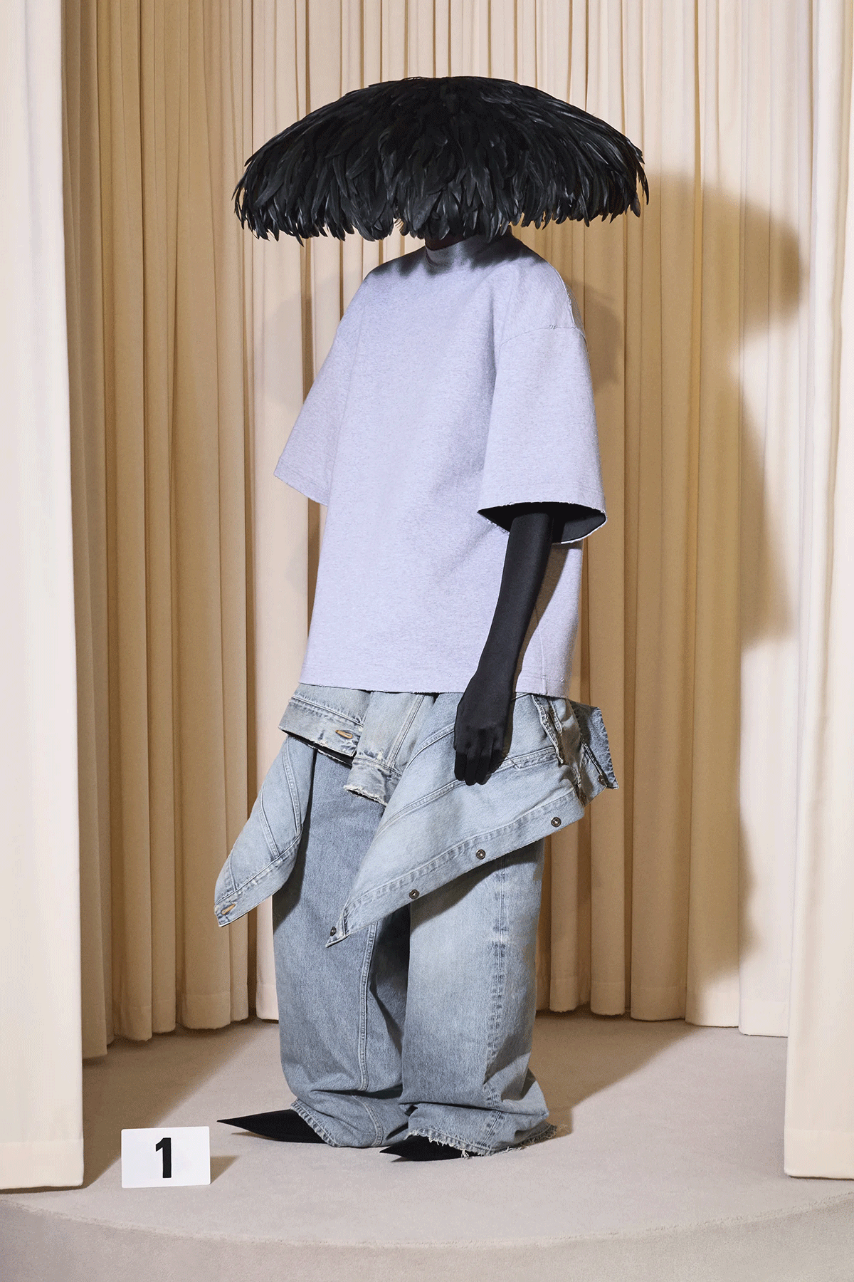 Balenciaga 53rd Couture Collection | Source: Balenciaga