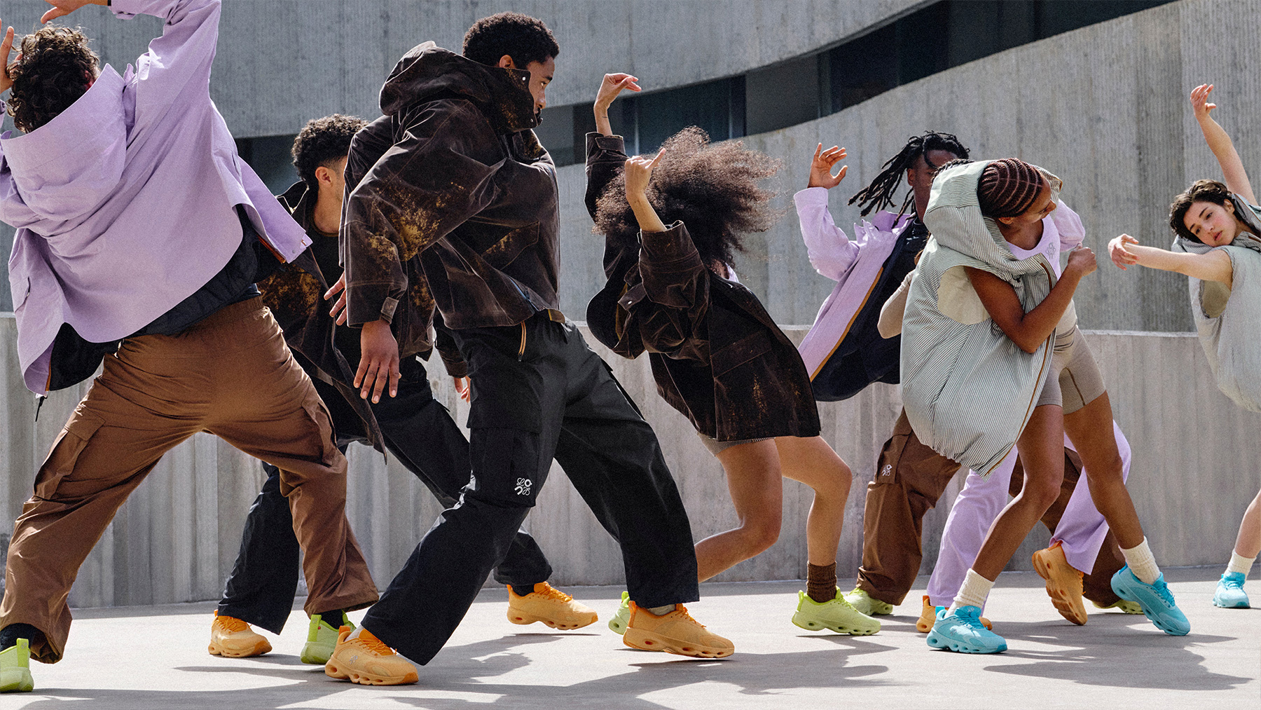 LOEWE × On Fall Winter 2025 Collection Review