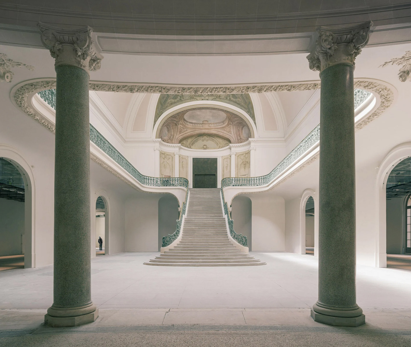 The south side of the Palais d'Antin at the rear of the Grand Palais | Source: Chatillon Architectes