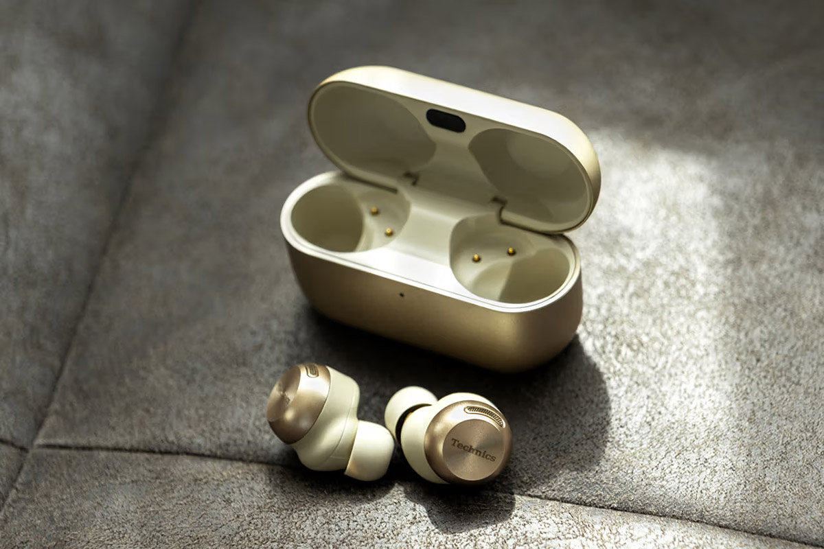 Technics EAH-AZ100 earbuds