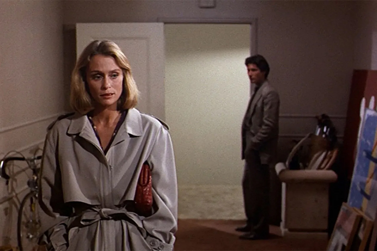 Lauren Hutton carries a Bottega Veneta clutch in American Gigolo | Source: Pinterest