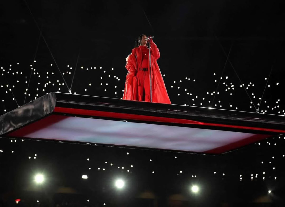 Rihanna’s Super Bowl Halftime Show Look | Source: @pieter_mulier